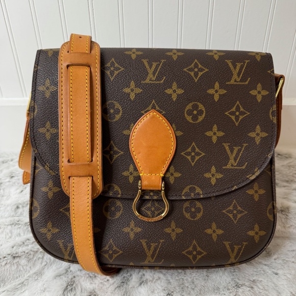 Louis Vuitton Saint Cloud GM Monogram. P0011 - Picture 3 of 17